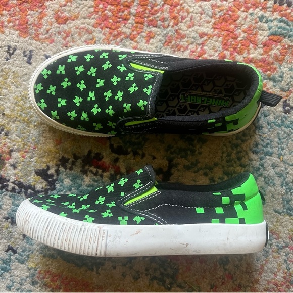 Minecraft slip on sneakers size 13 little kid - Picture 1 of 6